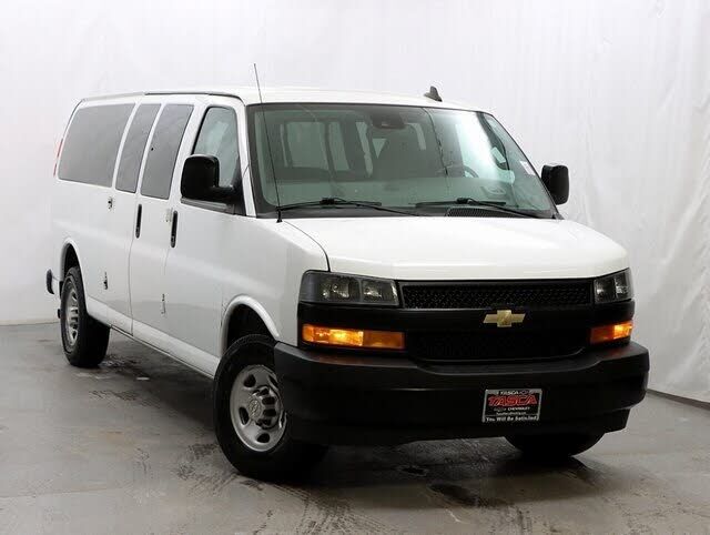 2020 CHEVROLET Express