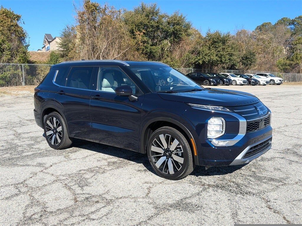 2026 MITSUBISHI Outlander