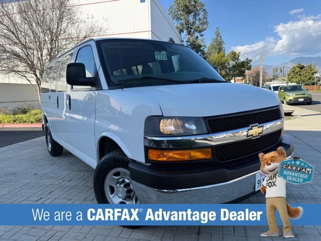 2020 CHEVROLET Express