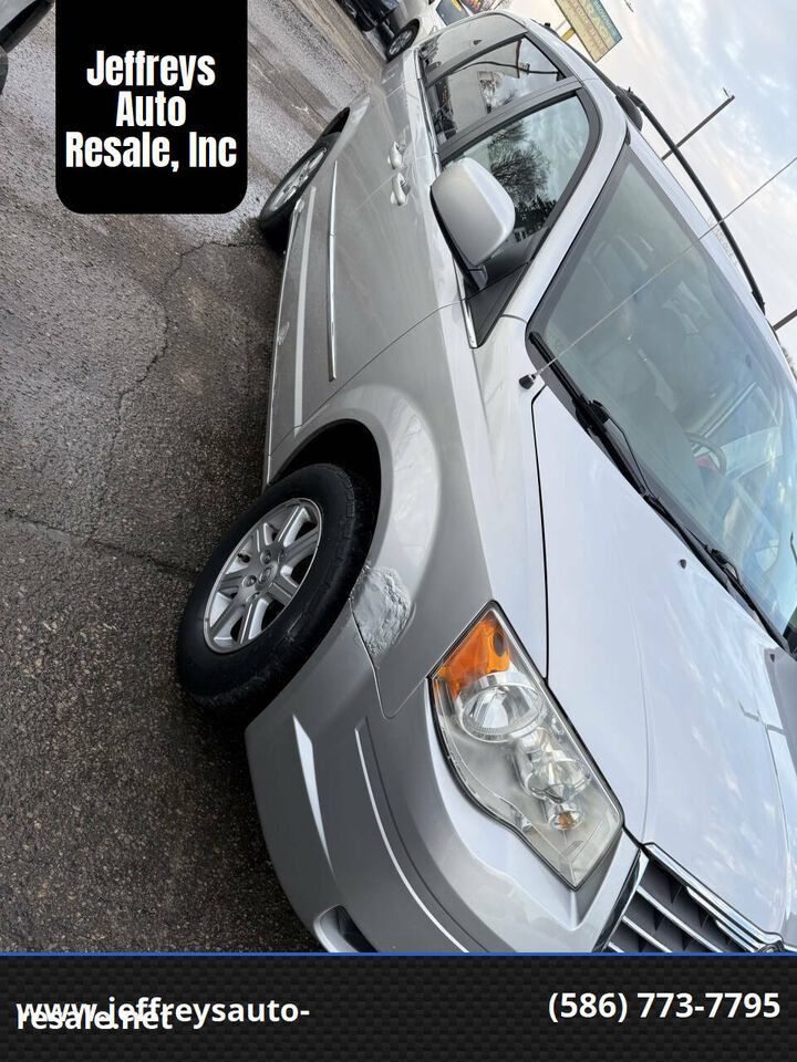 2010 CHRYSLER Town and Country