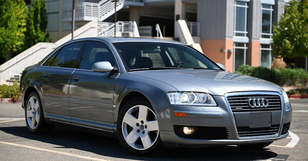 2006 AUDI A8