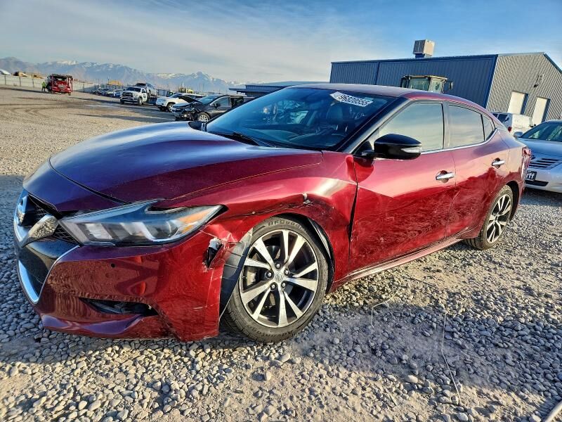 2017 NISSAN Maxima