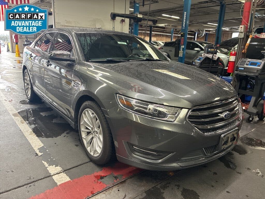 2016 FORD Taurus