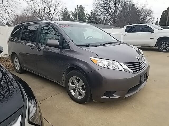 2015 TOYOTA Sienna