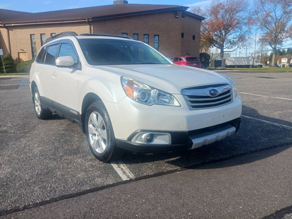 2011 SUBARU Outback
