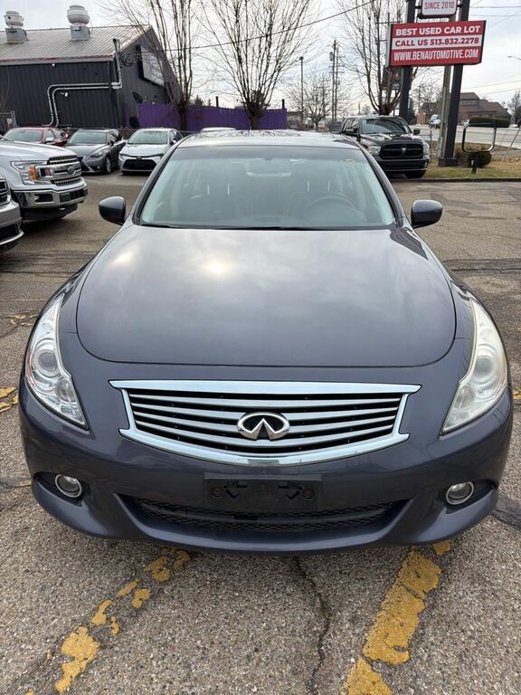2012 INFINITI G37