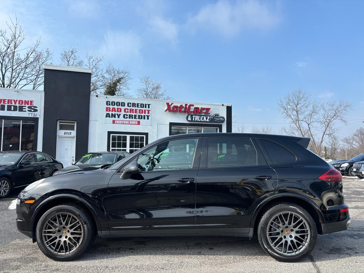 2017 PORSCHE Cayenne
