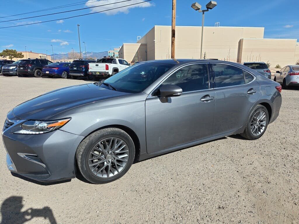 2018 LEXUS ES