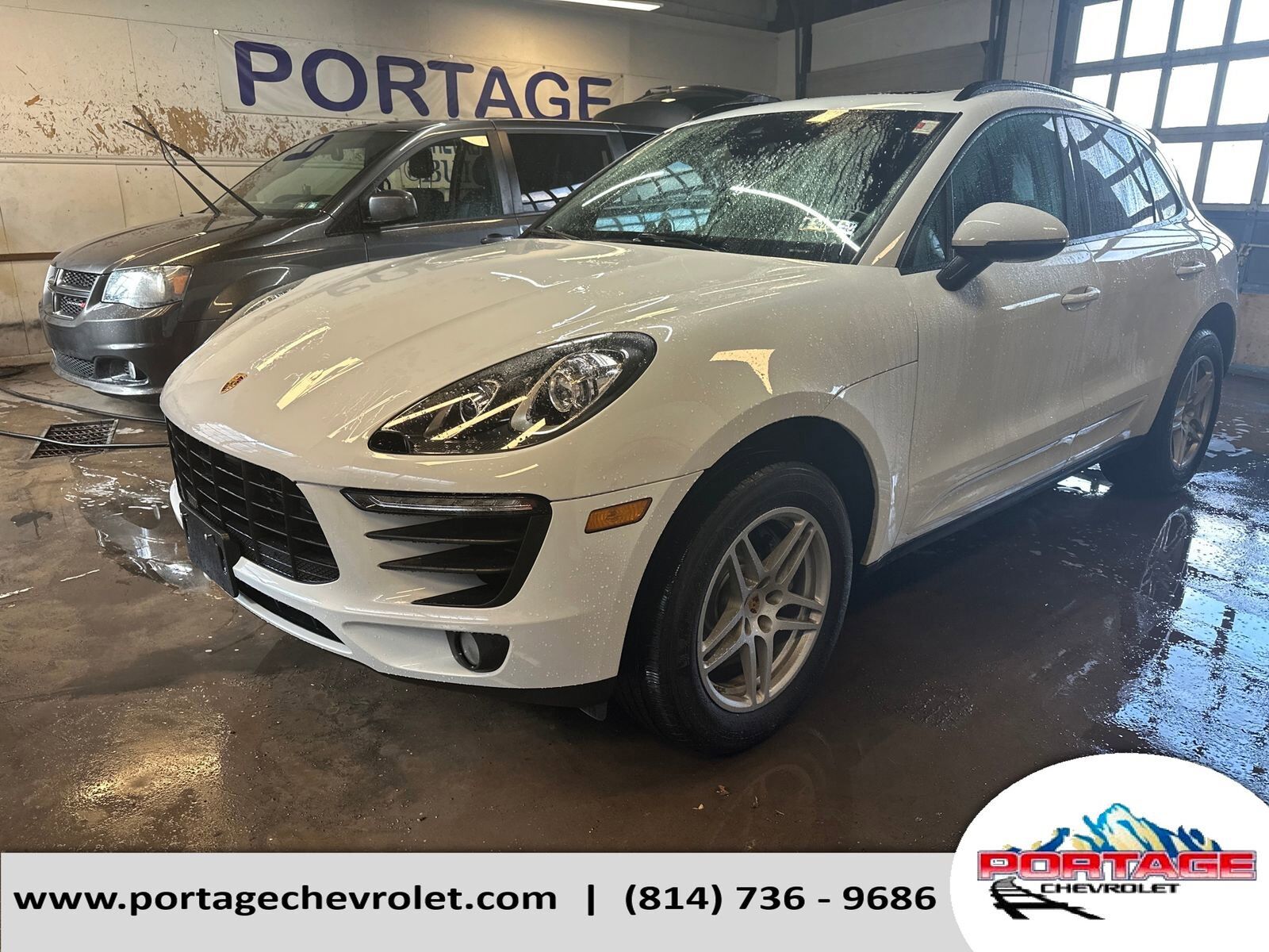 2018 PORSCHE Macan