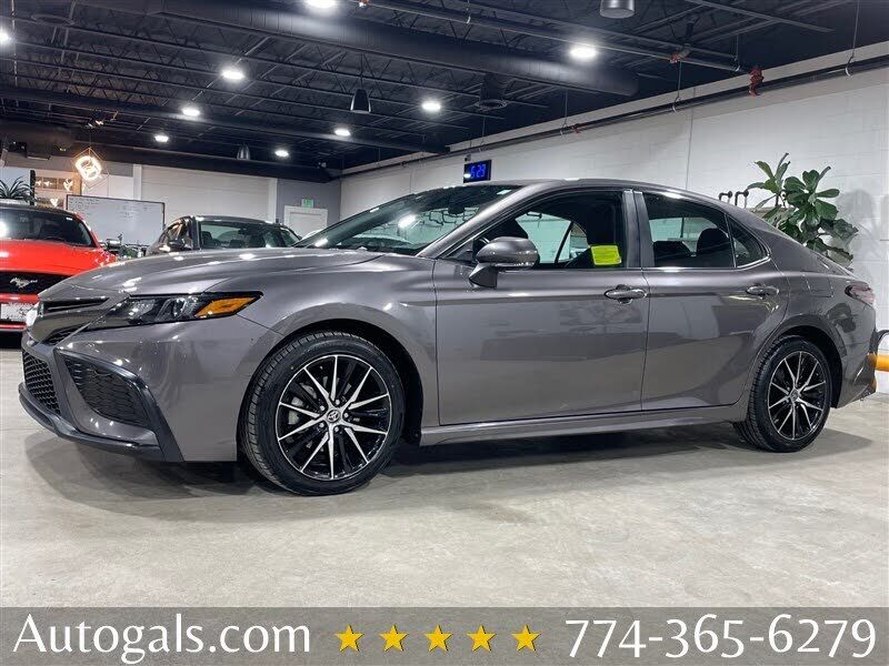 2024 TOYOTA Camry