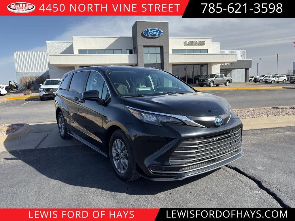 2024 TOYOTA Sienna