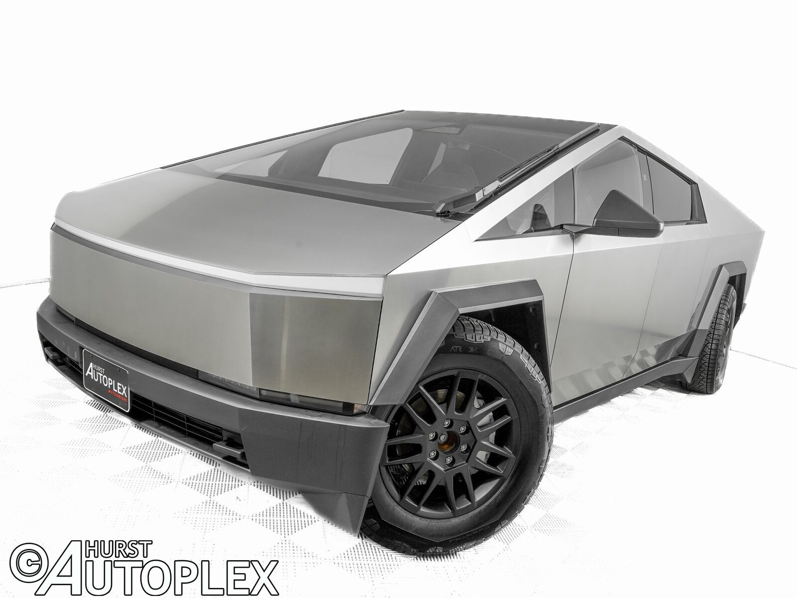 2025 TESLA Cybertruck