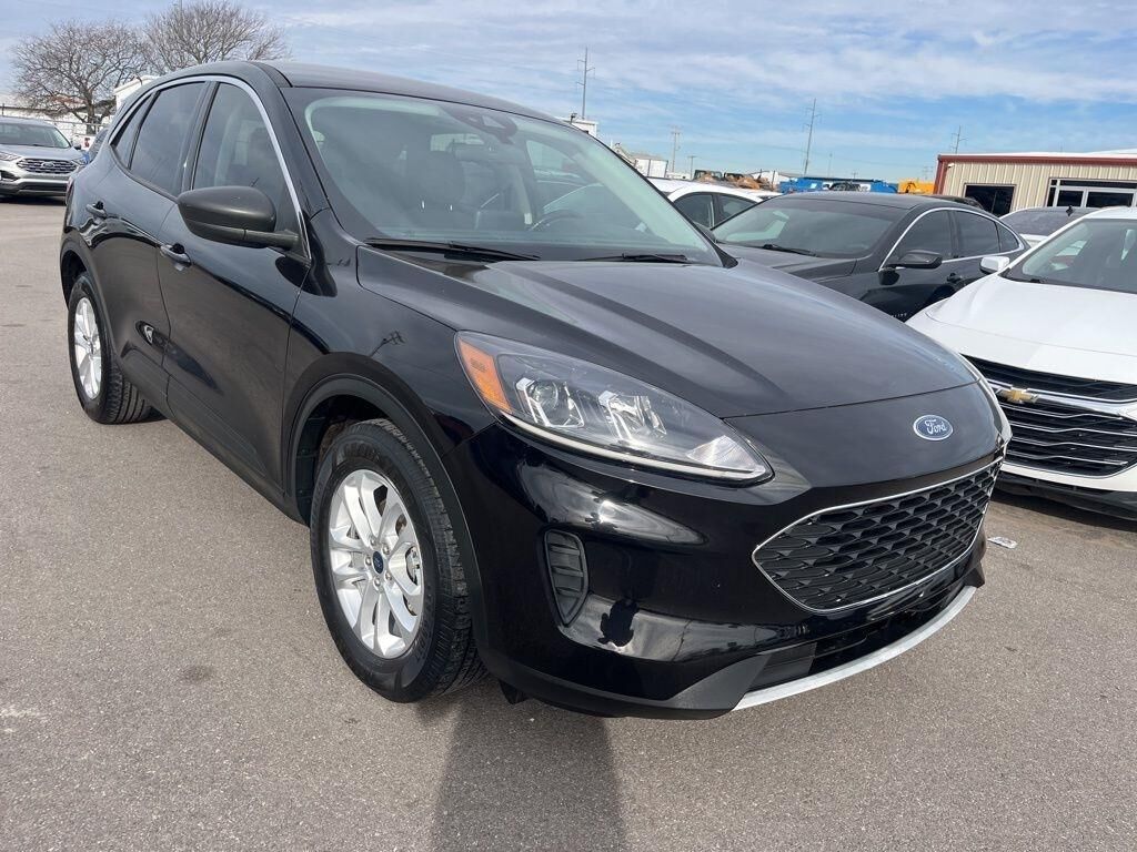 2022 FORD Escape
