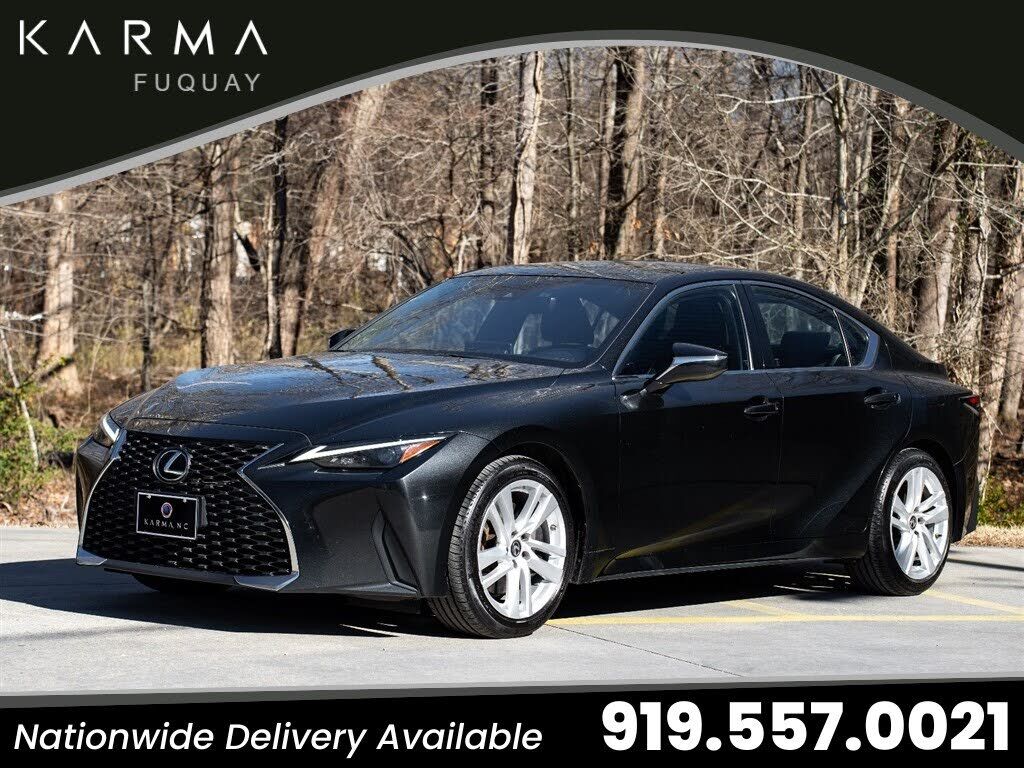 2021 LEXUS IS