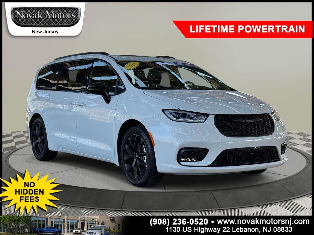 2025 CHRYSLER Pacifica