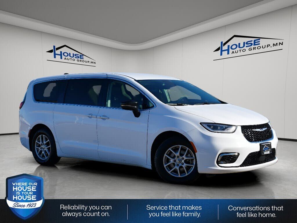 2024 CHRYSLER Pacifica