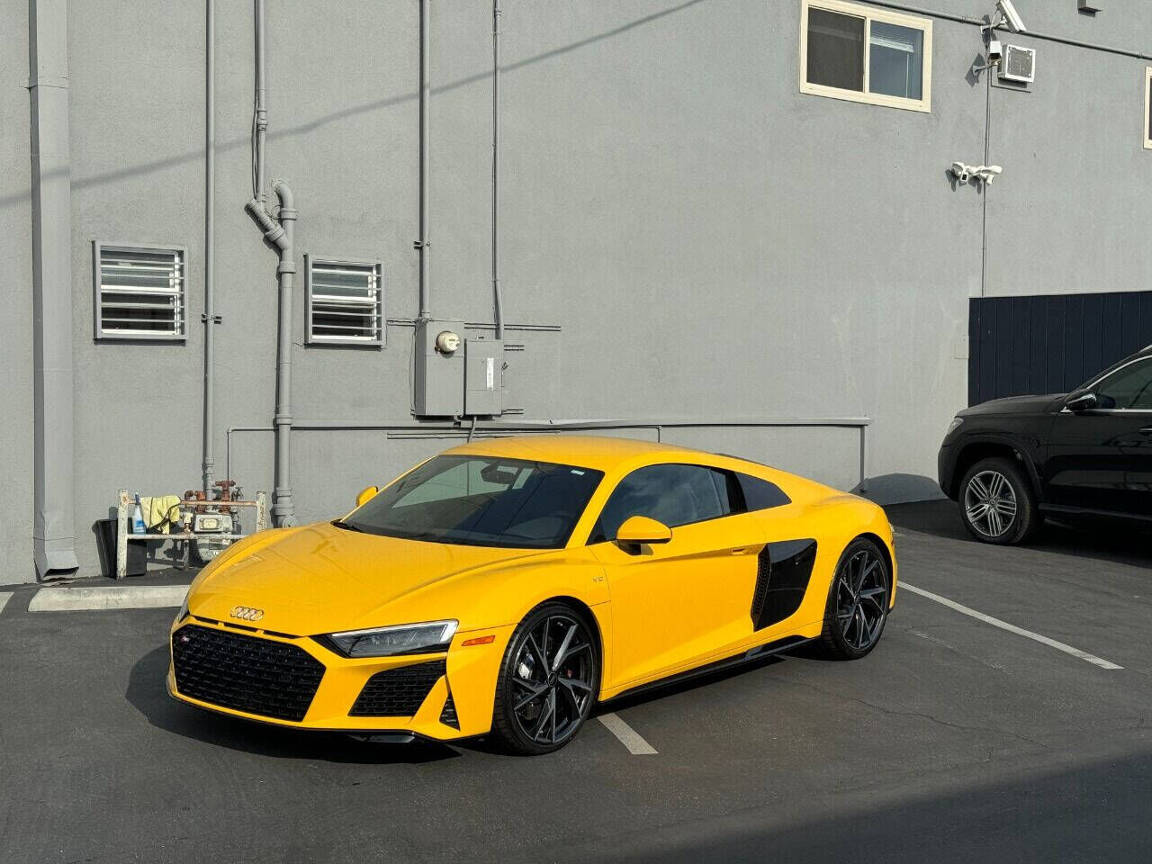 2023 AUDI R8