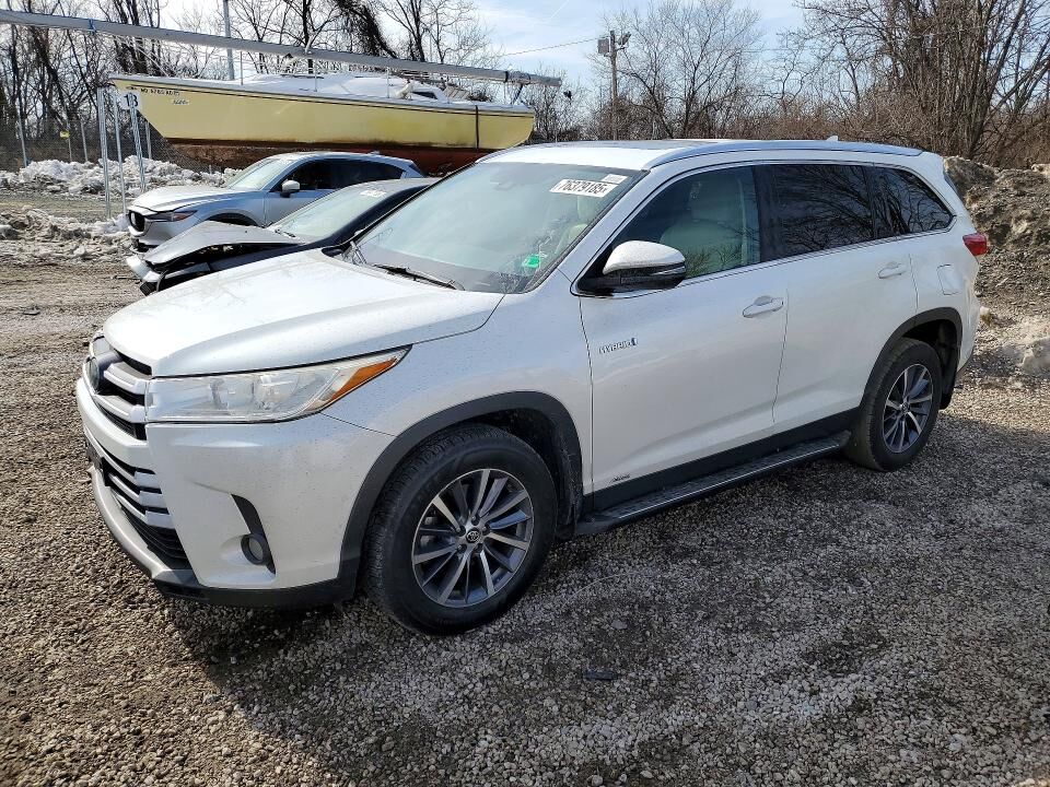 2019 TOYOTA Highlander