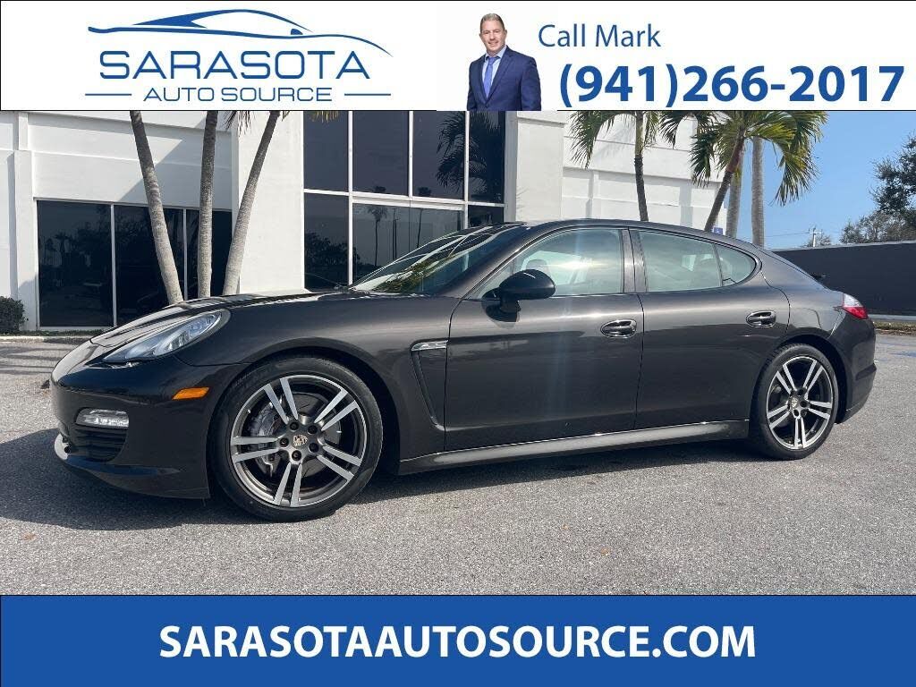 2011 PORSCHE Panamera