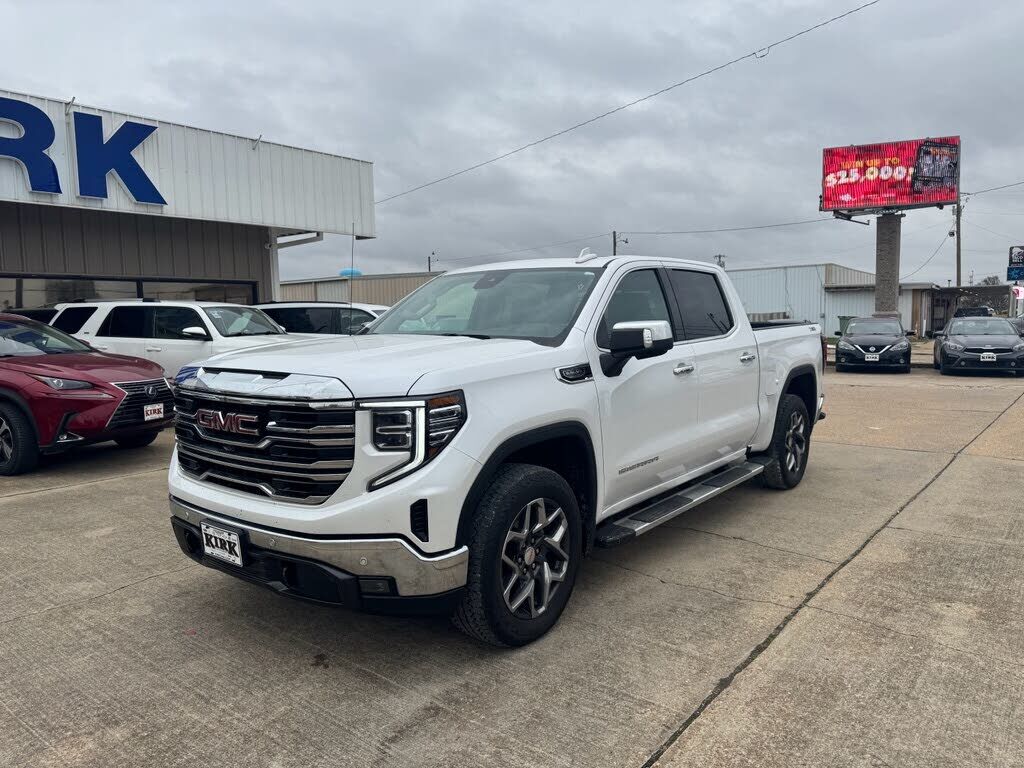2023 GMC Sierra