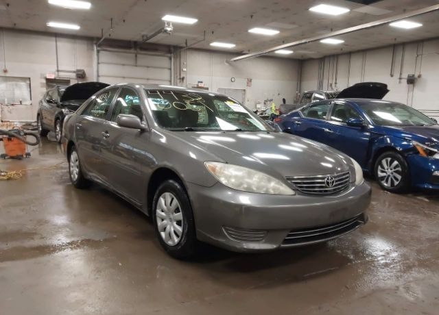 2005 TOYOTA Camry