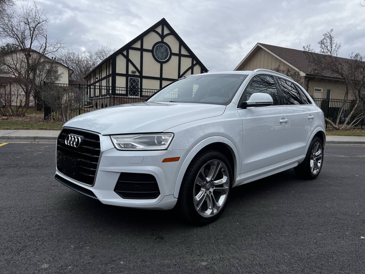 2016 AUDI Q3