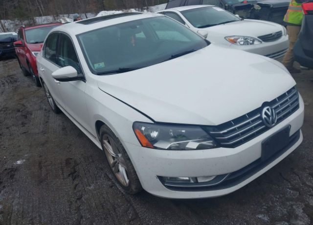 2012 VOLKSWAGEN Passat