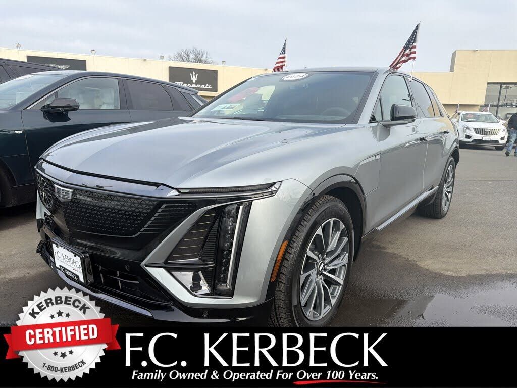 2024 CADILLAC Lyriq