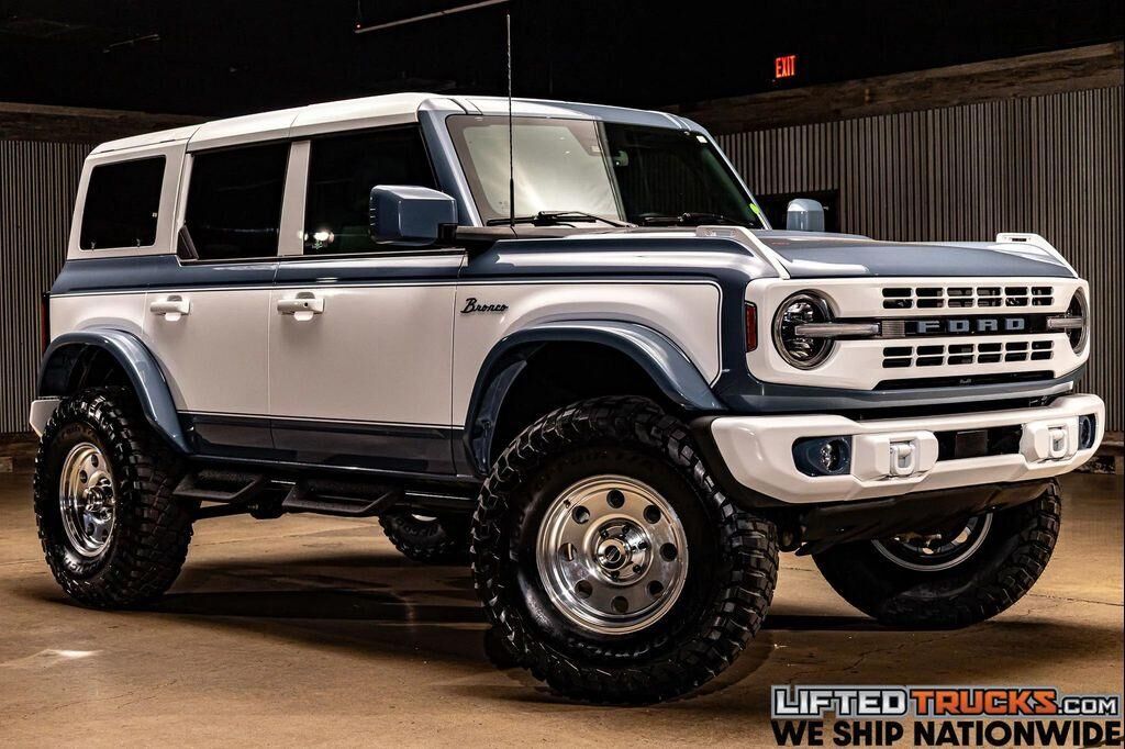 2023 FORD Bronco