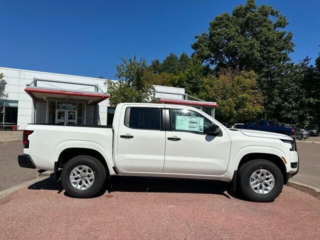 2025 NISSAN Frontier