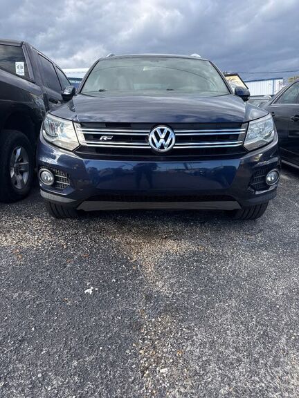 2016 VOLKSWAGEN Tiguan