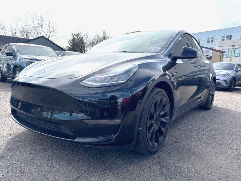 2023 TESLA Model Y