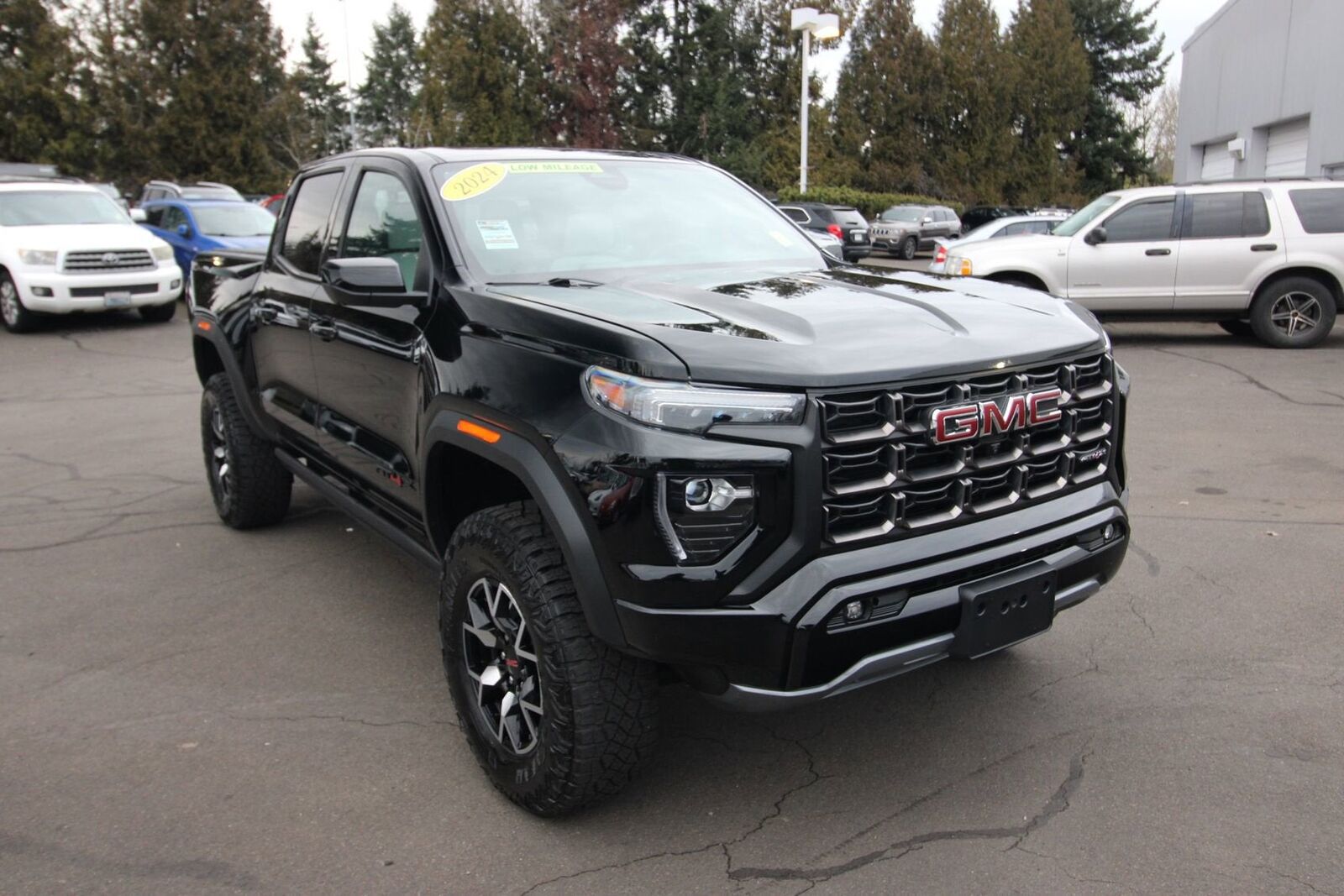 2024 GMC Canyon