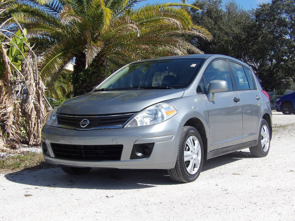 2011 NISSAN Versa