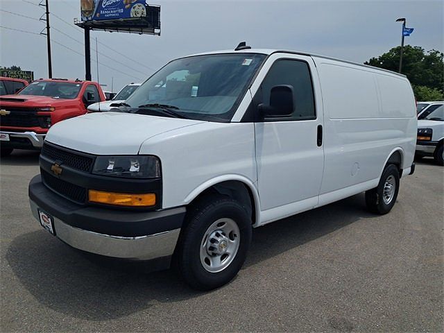 2025 CHEVROLET Express