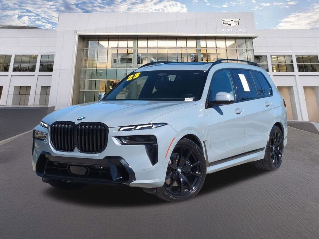 2023 BMW X7