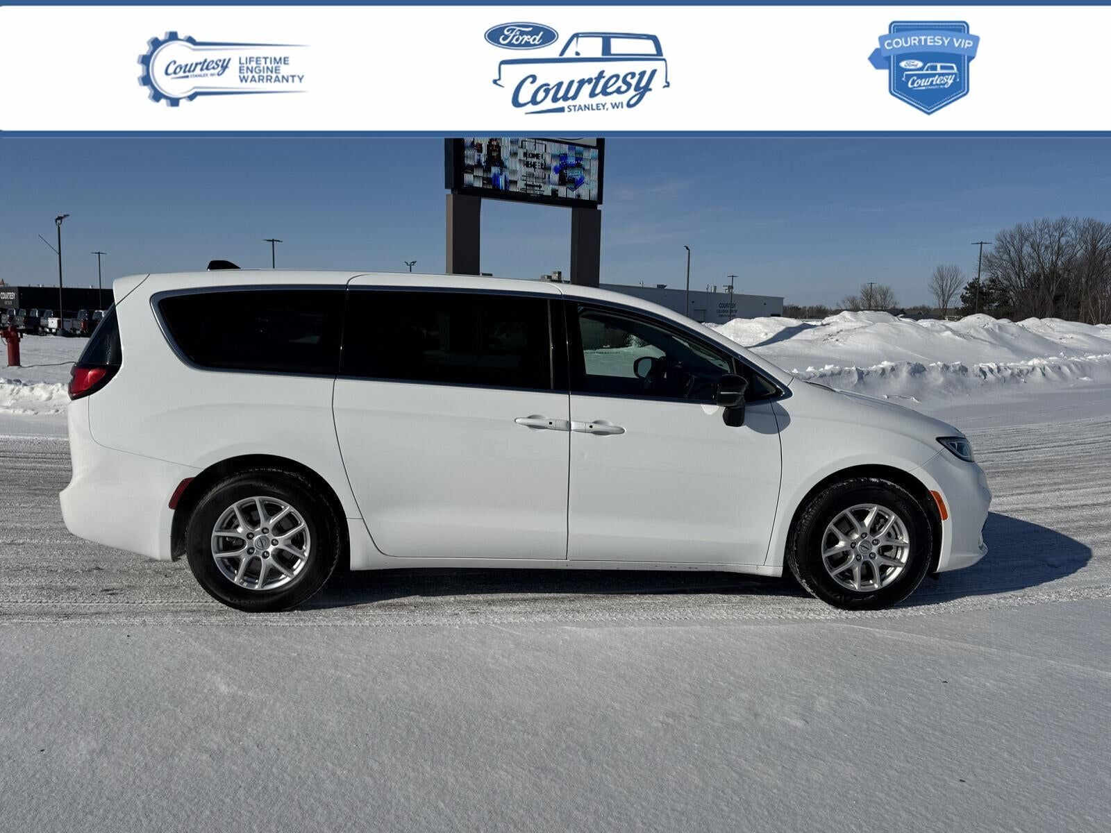 2024 CHRYSLER Pacifica