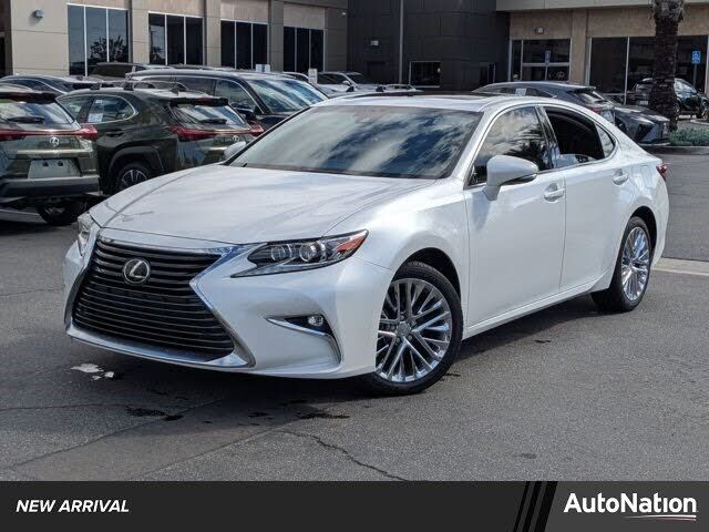 2016 LEXUS ES