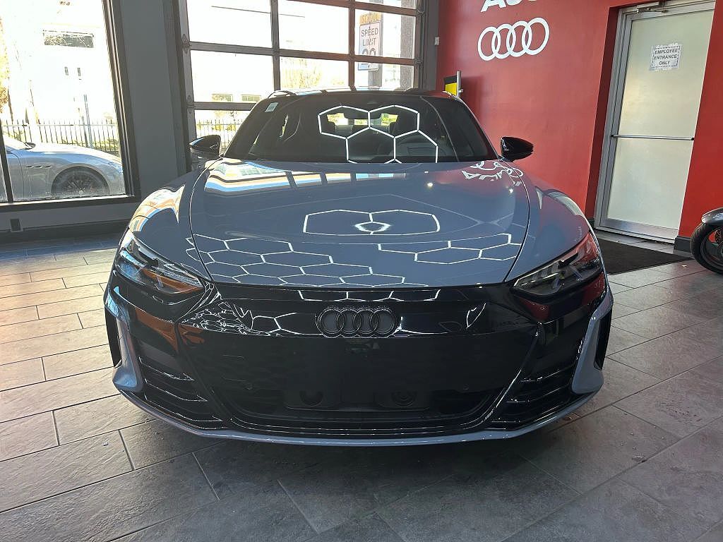 2022 Audi e-tron