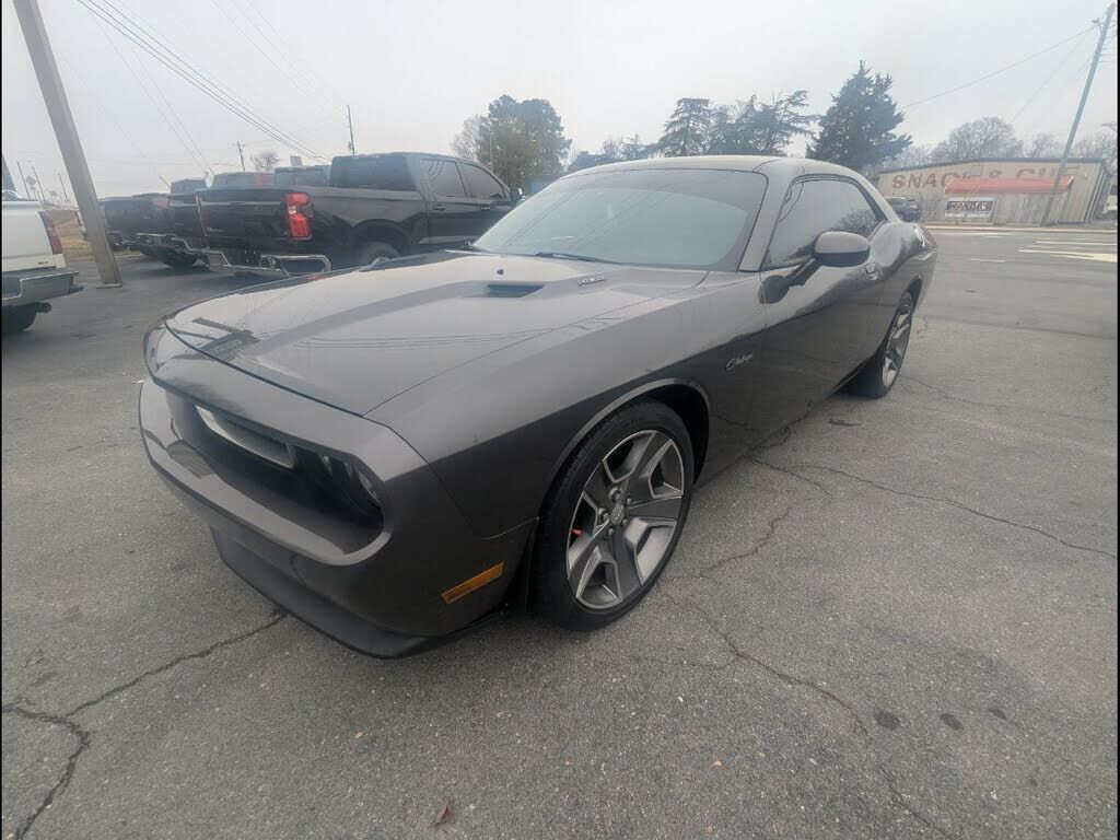 2013 DODGE Challenger