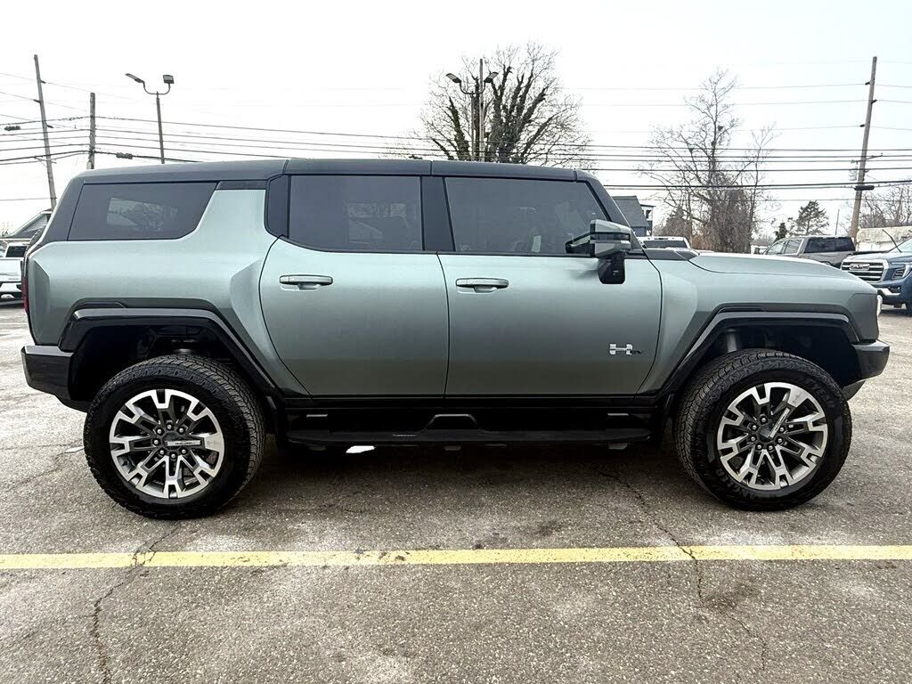 2024 GMC Hummer EV SUV