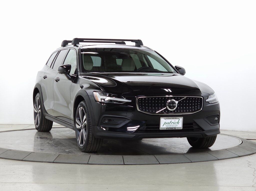 2026 VOLVO V60CC