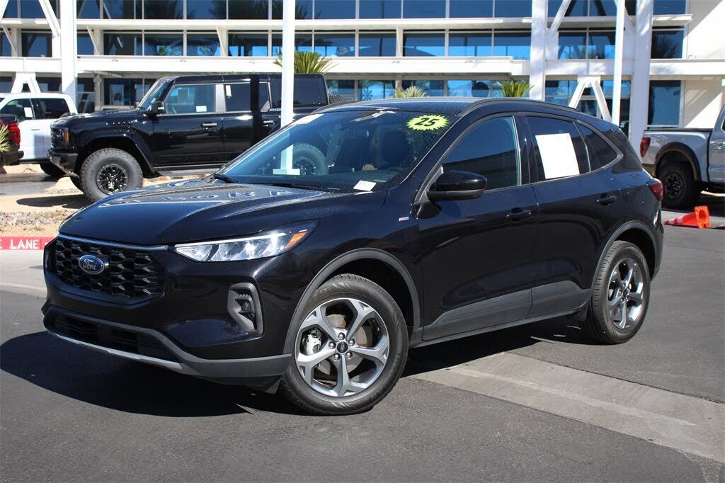 2025 FORD Escape