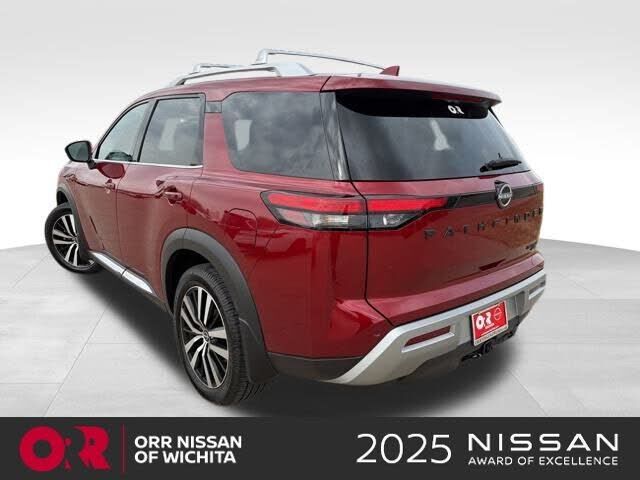 2024 NISSAN Pathfinder