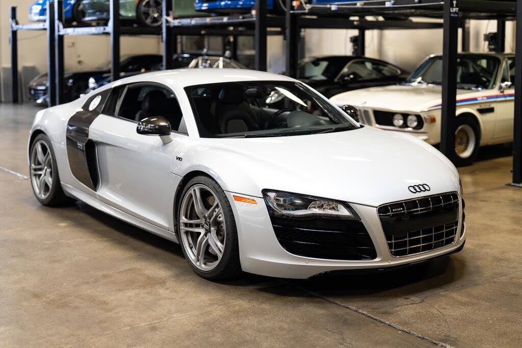 2011 AUDI R8