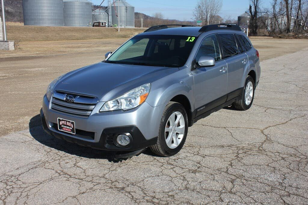 2013 SUBARU Outback