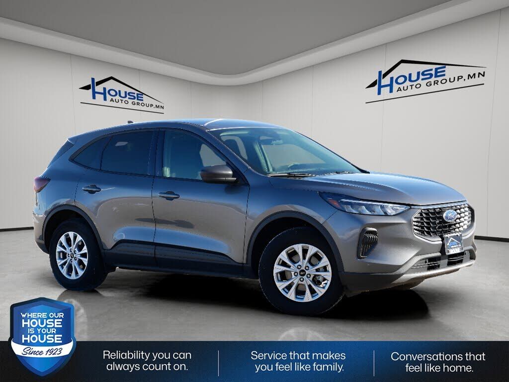 2025 FORD Escape