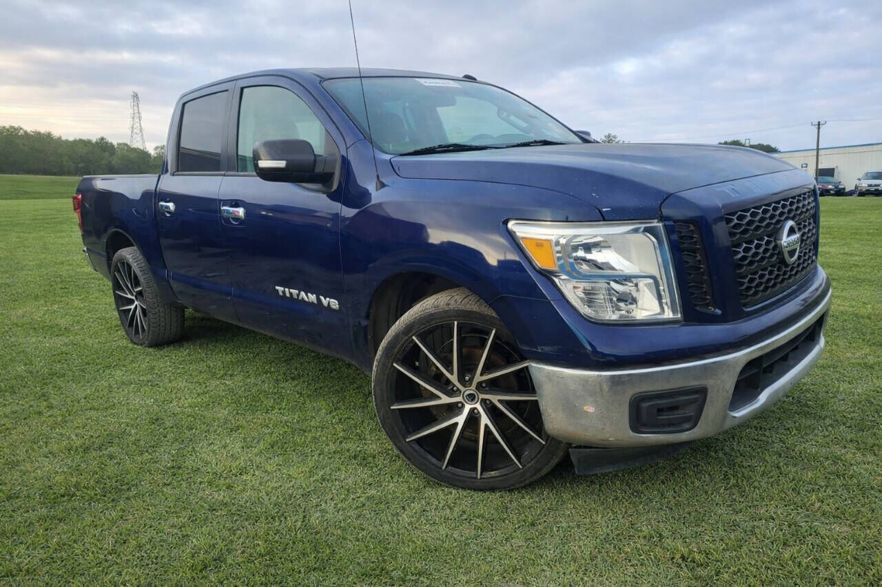 2019 NISSAN Titan