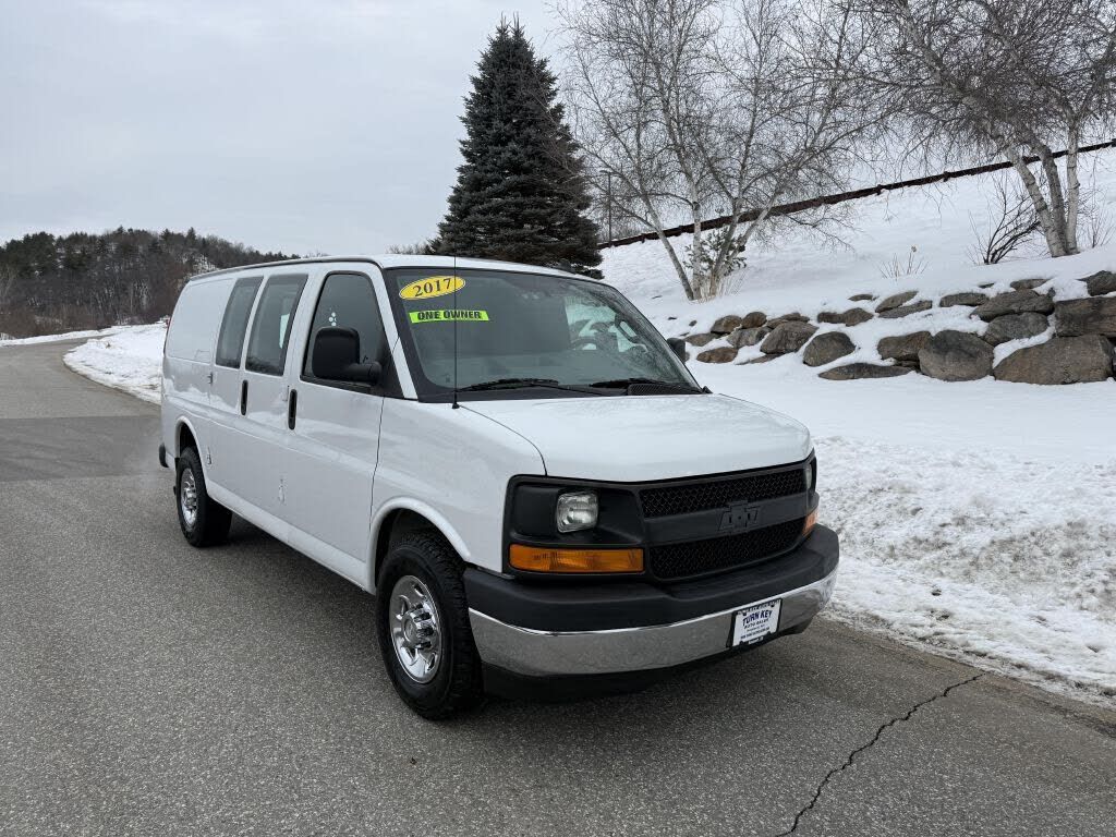 2017 CHEVROLET Express