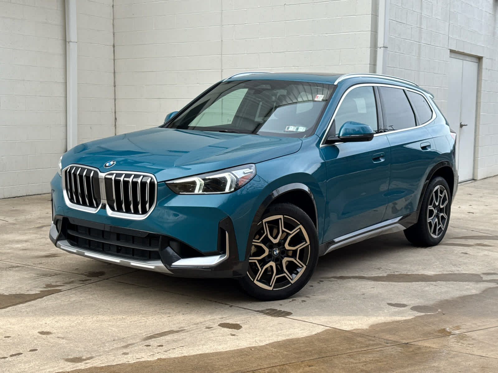 2025 BMW X1